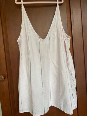 Pale Pink V-Neck Cami Tank Top with Silver Sparkly Random Stripes Cool Tencel